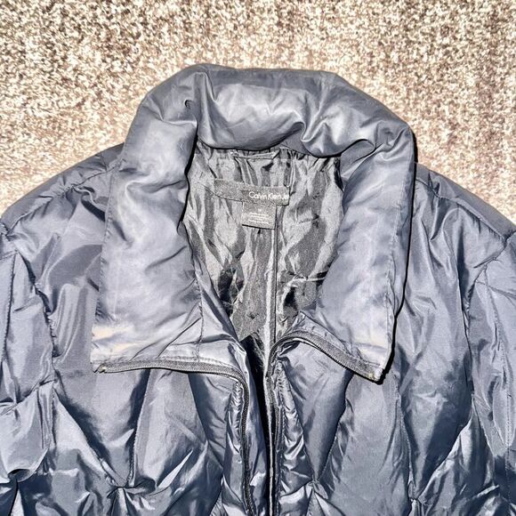 Calvin Klein Jeans Women's Black Full Zip Collared Down Puffer Jacket in Black - Picture 12 of 12